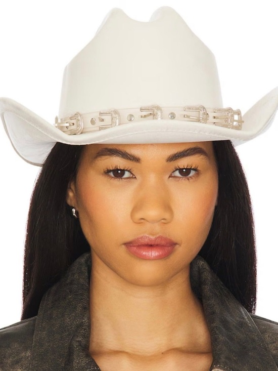 8 Other Reasons Accessories - REVOLVE 8 Other Reasons Faux Suede Daphne Cowboy Hat in Ivory ) • msrp $94 NEW